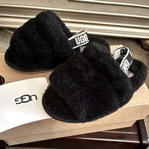 UGG KID FUR SANDALS